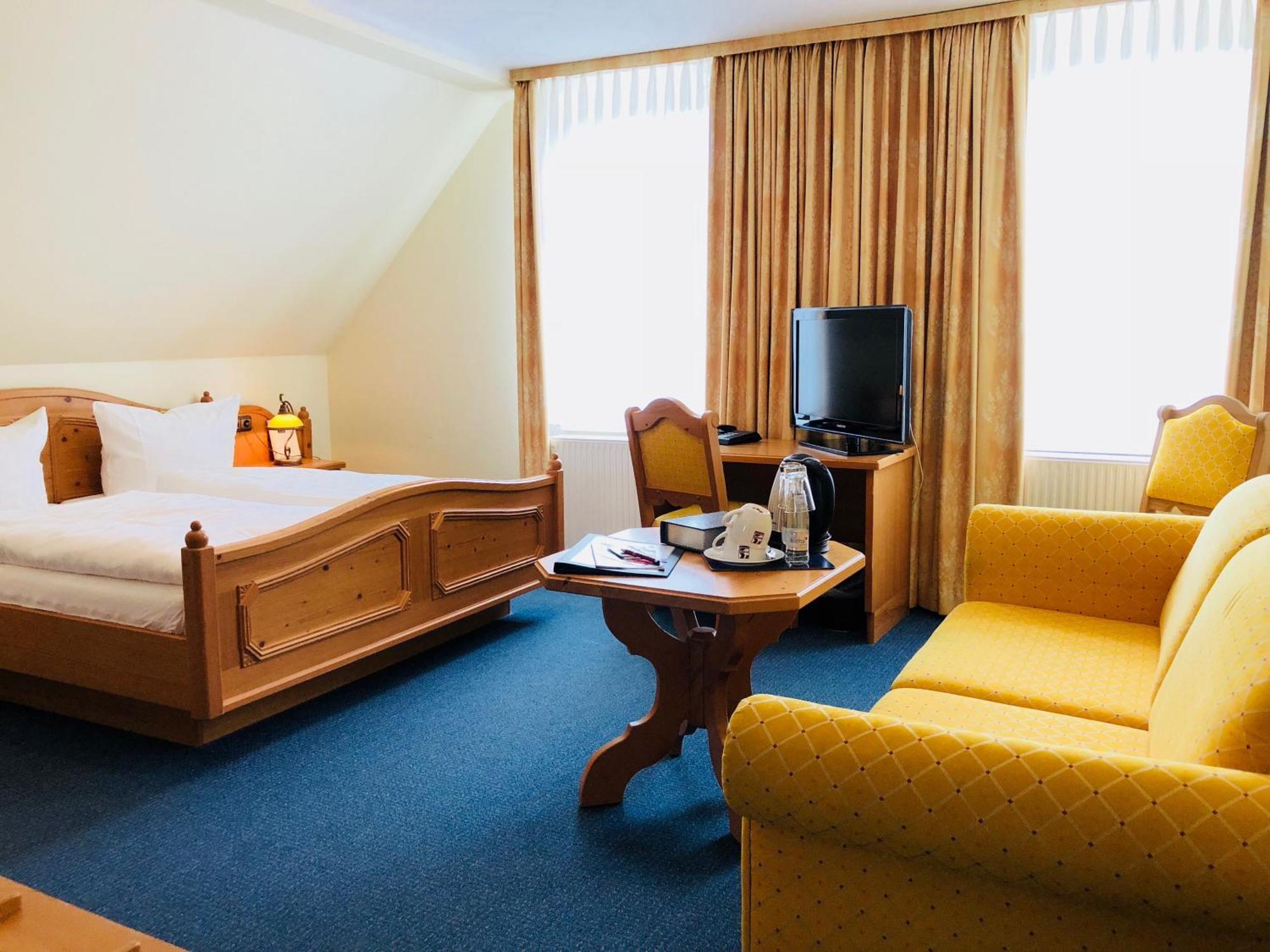 Waldhaus Oelper Hotel Брауншвайг Екстериор снимка