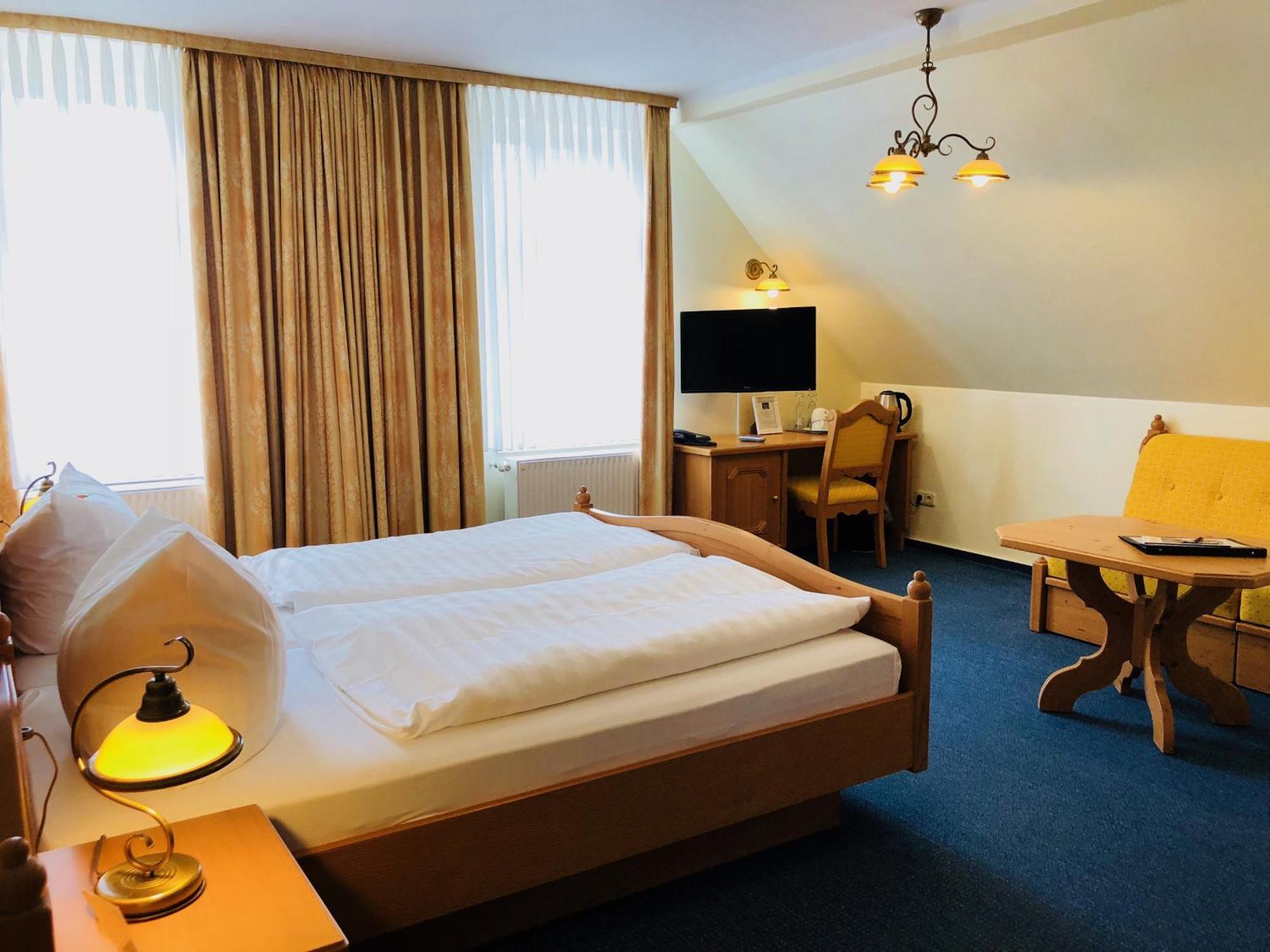 Waldhaus Oelper Hotel Брауншвайг Екстериор снимка